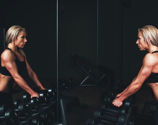 Jak dlouho trvá doba, než začnu vidět výsledky cvičení na svaly břicha u žen?